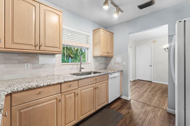 11592 Ficus Street, Palm Beach Gardens, FL 33410