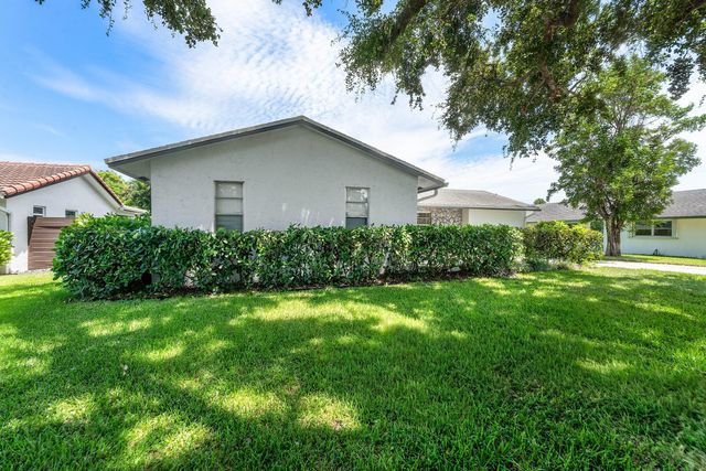 11592 Ficus Street, Palm Beach Gardens, FL 33410