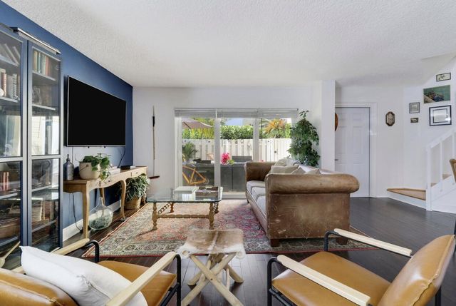 293 Seabreeze Circle, Jupiter, FL 33477