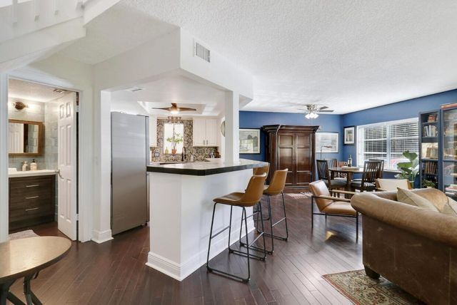 293 Seabreeze Circle, Jupiter, FL 33477