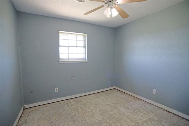 11784 Linn Rd, Madill, OK 73446