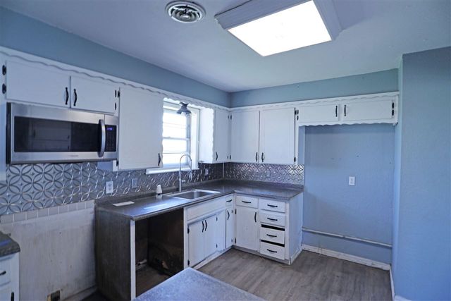 11784 Linn Rd, Madill, OK 73446