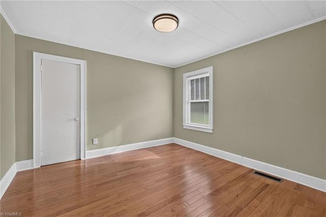 202 W Whitsett Street, Graham, NC 27253