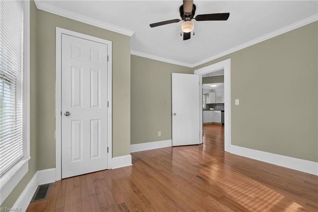 202 W Whitsett Street, Graham, NC 27253