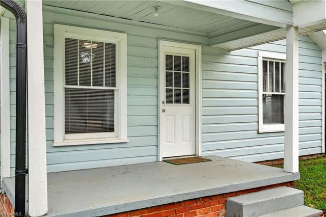 202 W Whitsett Street, Graham, NC 27253