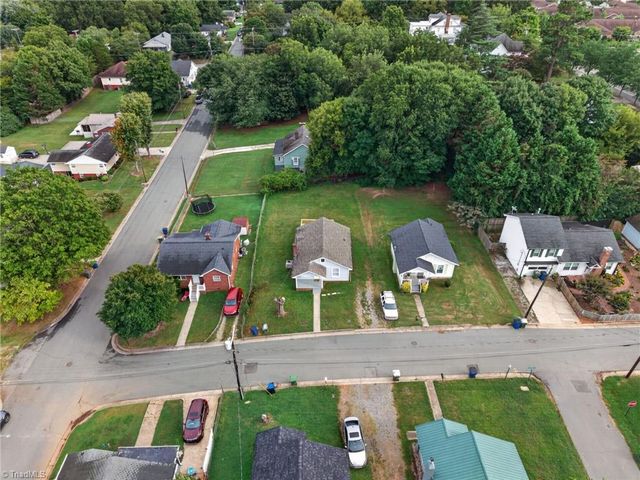 202 W Whitsett Street, Graham, NC 27253