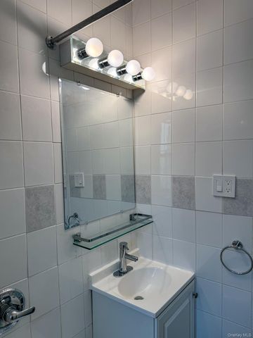 190 E Mosholu Parkway S 6H, Bronx, NY 10458