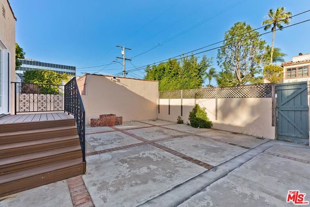 144 S La Peer Drive, Beverly Hills, CA 90211