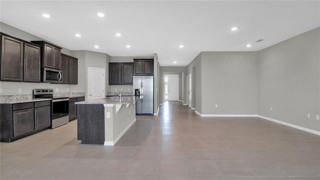 5427 FLINT HILLS DRIVE, Wimauma, FL 33598