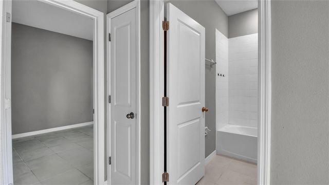 5427 FLINT HILLS DRIVE, Wimauma, FL 33598