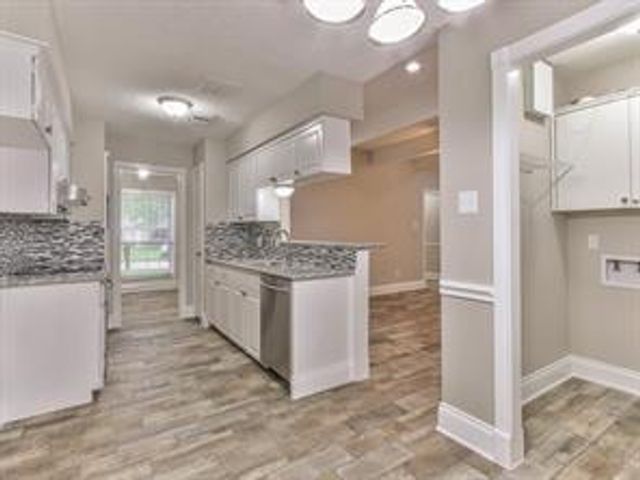 13727 Overbrook Lane, Houston, TX 77077