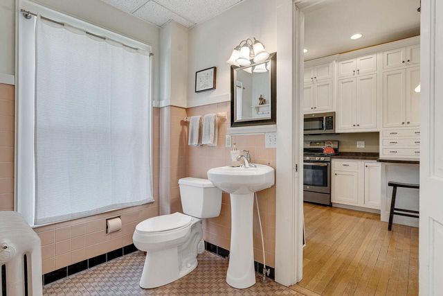 1003 King STREET, La Crosse, WI 54601