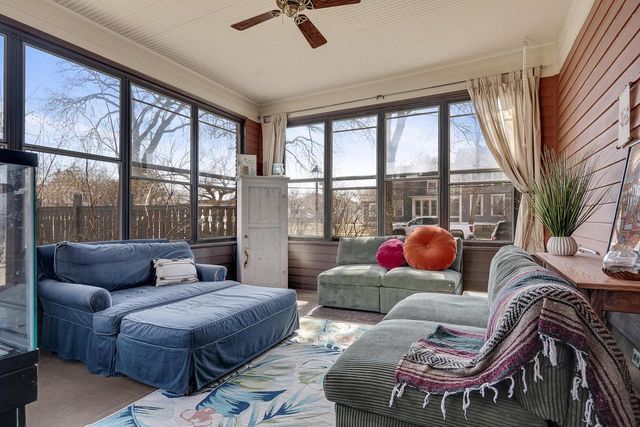 1003 King STREET, La Crosse, WI 54601