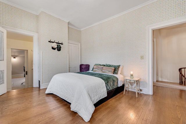 1003 King STREET, La Crosse, WI 54601