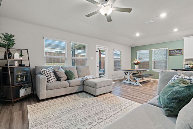 3112 Kingsgarden Road, Denton, TX 76207