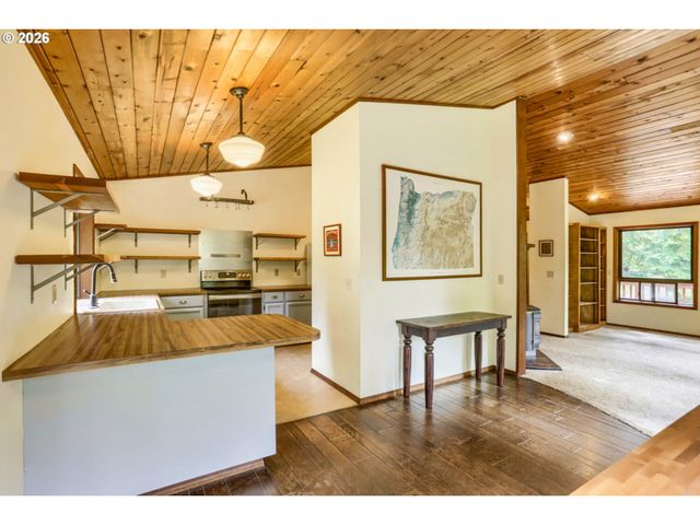 39105 Se GORDON CREEK Rd, Corbett, OR 97019