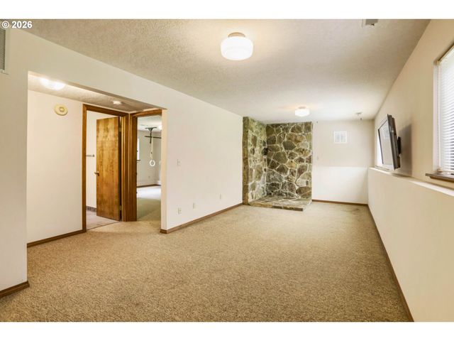 39105 Se GORDON CREEK Rd, Corbett, OR 97019