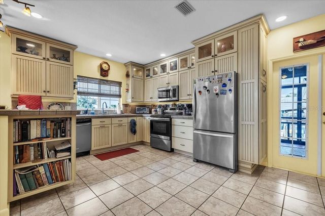 141 SUMMERSET DRIVE, Punta Gorda, FL 33982