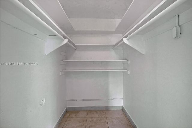 1600 S Le Jeune Rd 1, Coral Gables, FL 33134