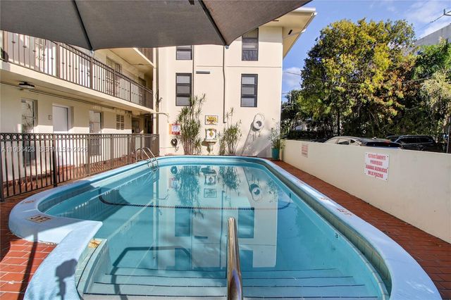 1600 S Le Jeune Rd 1, Coral Gables, FL 33134