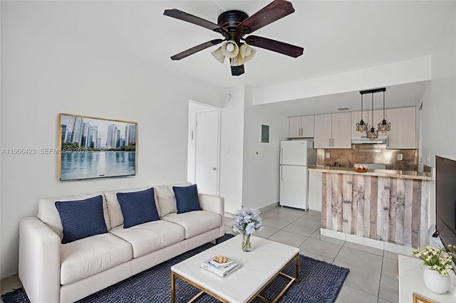 1600 S Le Jeune Rd 1, Coral Gables, FL 33134