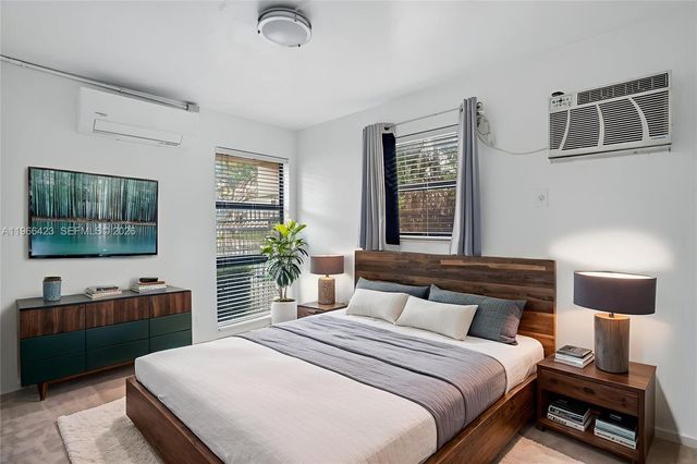 1600 S Le Jeune Rd 1, Coral Gables, FL 33134