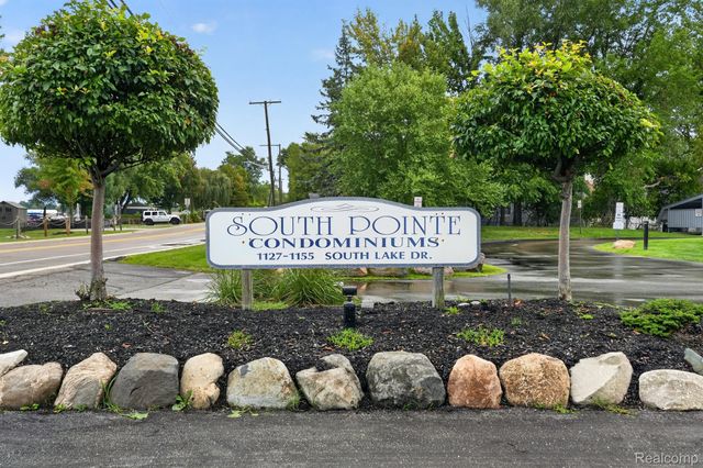1127 South Lake Drive 117, Novi, MI 48377