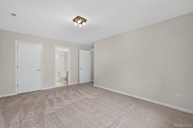 1127 South Lake Drive 117, Novi, MI 48377