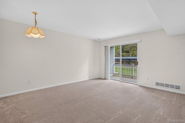 1127 South Lake Drive 117, Novi, MI 48377