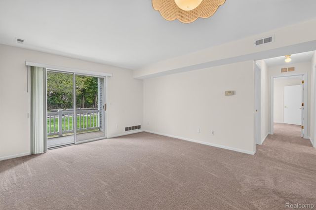 1127 South Lake Drive 117, Novi, MI 48377