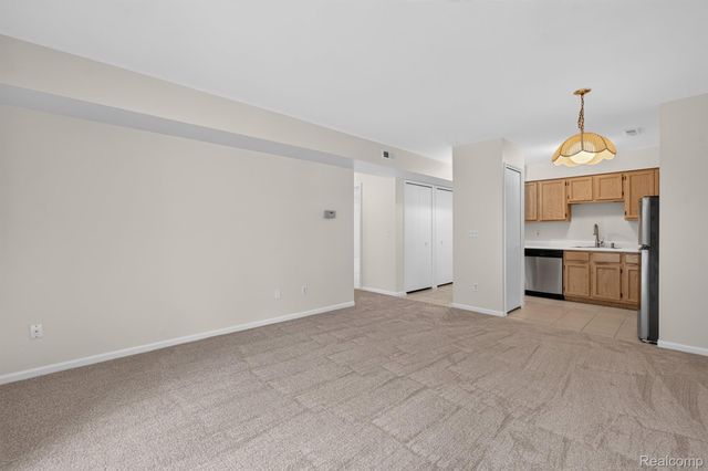 1127 South Lake Drive 117, Novi, MI 48377