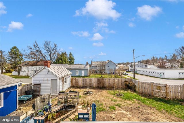 2 N 2ND ST, Woodsboro, MD 21798