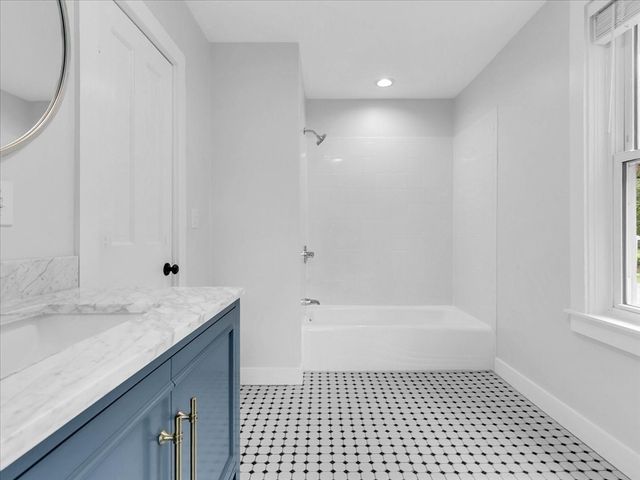 186 Main St, Wayland, MA 01778