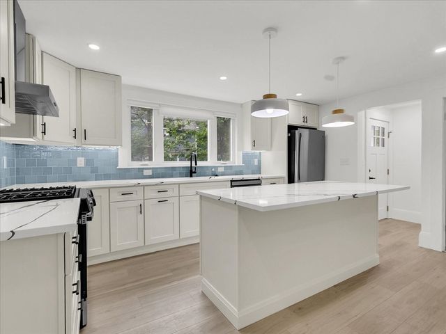 186 Main St, Wayland, MA 01778