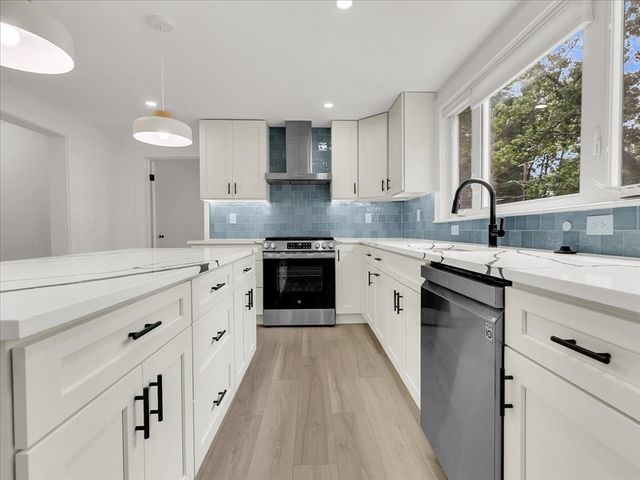 186 Main St, Wayland, MA 01778