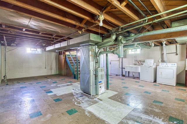 170 W Maxlow Avenue, Hazel Park, MI 48030