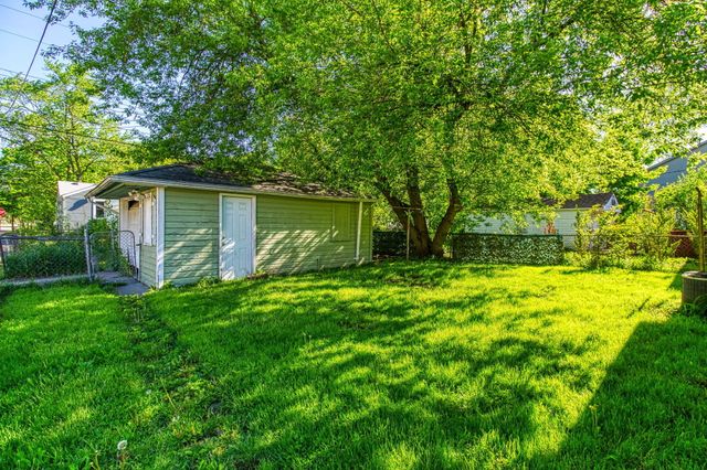 170 W Maxlow Avenue, Hazel Park, MI 48030