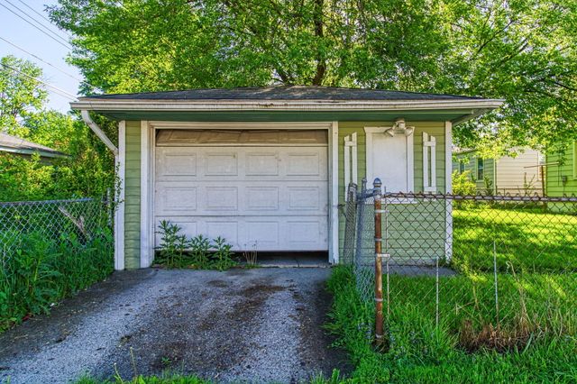 170 W Maxlow Avenue, Hazel Park, MI 48030