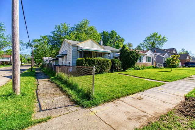 170 W Maxlow Avenue, Hazel Park, MI 48030