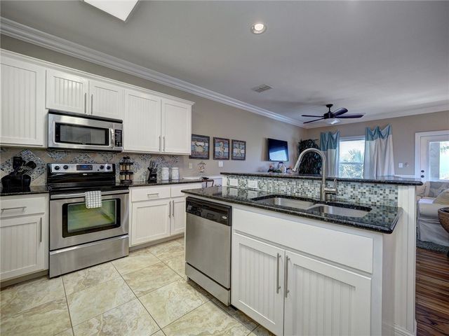 247 W Roberts Ave 5, Port Aransas, TX 78373