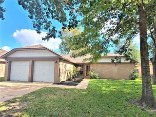 915 Valley Ranch Drive, Katy, TX 77450