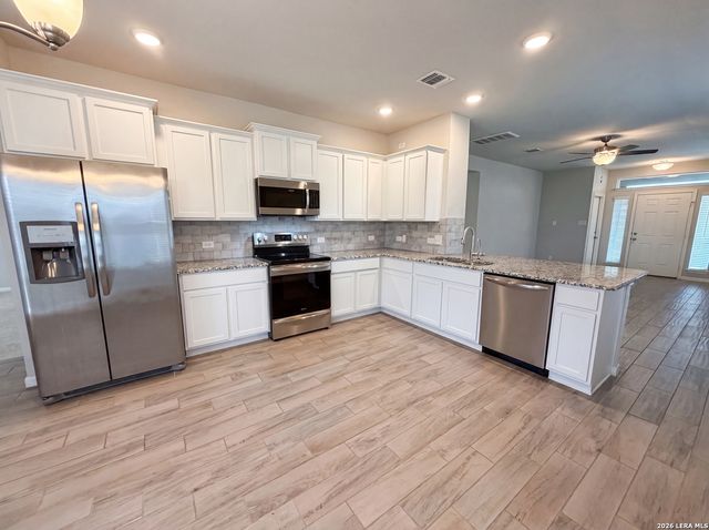 2275 Hawk Dr, New Braunfels, TX 78130