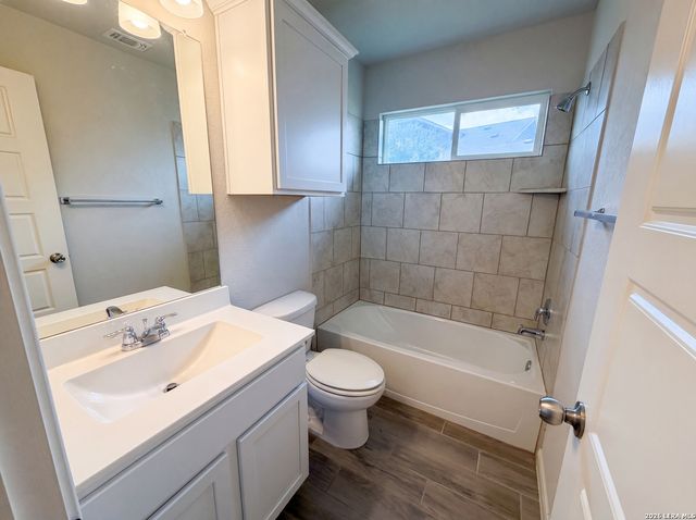2275 Hawk Dr, New Braunfels, TX 78130