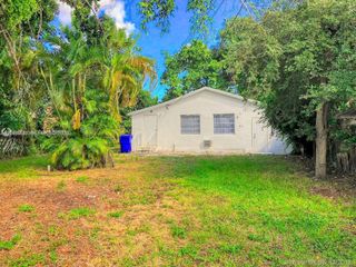 5647 NW 5th Ct B, Miami, FL 33127