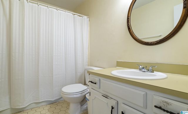 2704 AL LIN CIRCLE, Birmingham, AL 35244