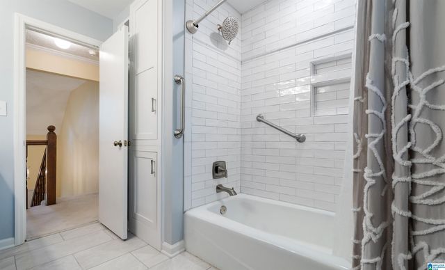 2704 AL LIN CIRCLE, Birmingham, AL 35244