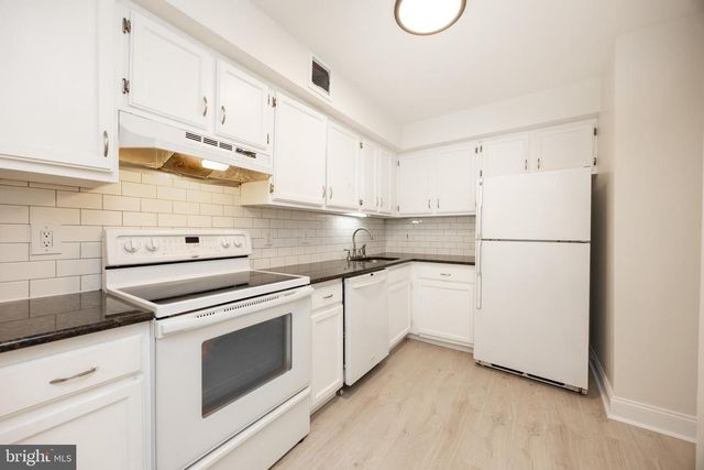 8 SAWMILL RUN #8, Norristown, PA 19401