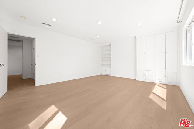 9717 Cisco Street, Los Angeles, CA 90034