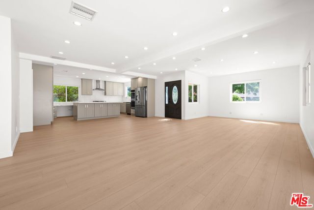 9717 Cisco Street, Los Angeles, CA 90034