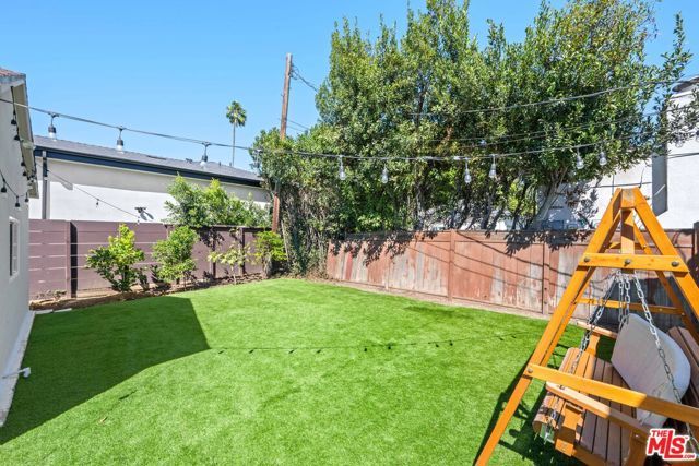 9717 Cisco Street, Los Angeles, CA 90034